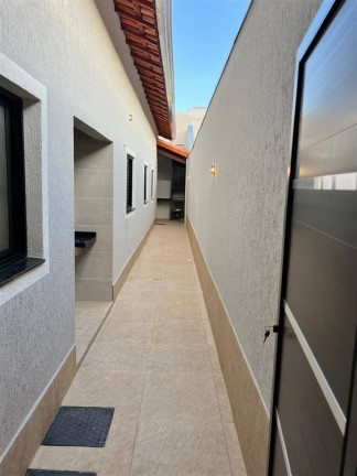 Imagem Casa com 3 Quartos à Venda, 110 m² em Vila Tupi - Praia Grande