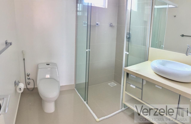 Imagem Apartamento com 3 Quartos à Venda, 130 m² em Centro - Balneário Camboriú Imagem Apartamento com 3 Quartos à Venda, 130 m² em Centro - Balneário Camboriú