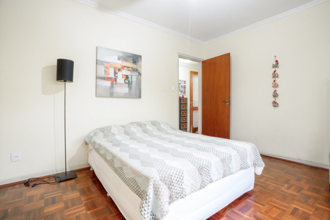 Imagem Imóvel com 2 Quartos à Venda, 74 m² em Menino Deus - Porto Alegre Imagem Imóvel com 2 Quartos à Venda, 74 m² em Menino Deus - Porto Alegre