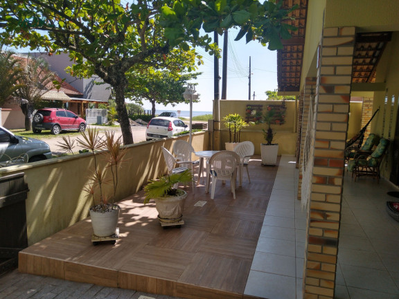 Imagem Casa com 5 Quartos à Venda, 196 m² em Uirapuru - Itapoá