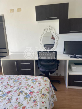Imagem Casa com 3 Quartos à Venda, 238 m² em Parque João Ramalho - Santo André Imagem Casa com 3 Quartos à Venda, 238 m² em Parque João Ramalho - Santo André