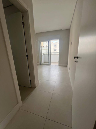Imagem Apartamento com 2 Quartos à Venda, 75 m² em Centro - Florianópolis