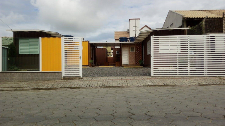 Imóvel Comercial para Temporada, 32 m² em Bombas - Bombinhas