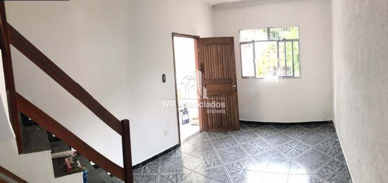 Imagem Casa com 4 Quartos à Venda, 220 m² Imagem Casa com 4 Quartos à Venda, 220 m²