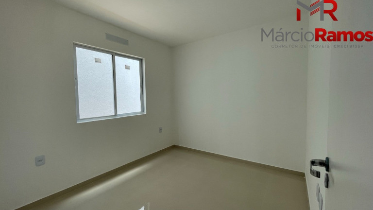 Imagem Casa com 4 Quartos à Venda, 127 m² em Centro - Eusébio
