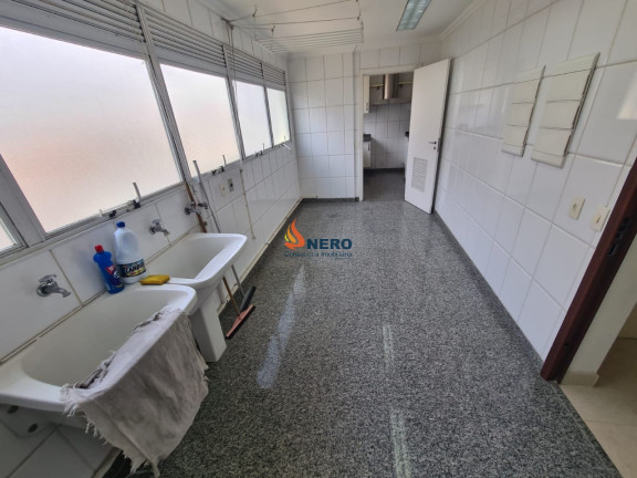 Imagem Imóvel com 3 Quartos à Venda, 252 m² em Campo Belo - São Paulo Imagem Imóvel com 3 Quartos à Venda, 252 m² em Campo Belo - São Paulo