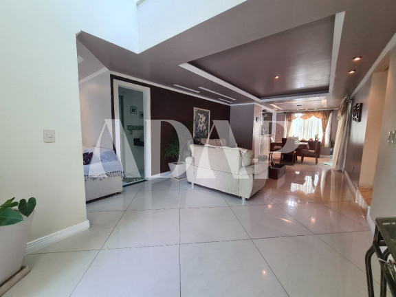 Imagem Casa com 4 Quartos à Venda, 300 m² em Vargem Grande - Rio De Janeiro Imagem Casa com 4 Quartos à Venda, 300 m² em Vargem Grande - Rio De Janeiro