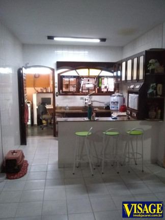 Imagem Casa com 3 Quartos à Venda, 317 m² em Pq. Santo Antonio - Jacareí Imagem Casa com 3 Quartos à Venda, 317 m² em Pq. Santo Antonio - Jacareí