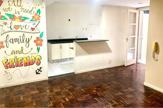 Imagem Imóvel com 2 Quartos à Venda, em Auxiliadora - Porto Alegre Imagem Imóvel com 2 Quartos à Venda, em Auxiliadora - Porto Alegre