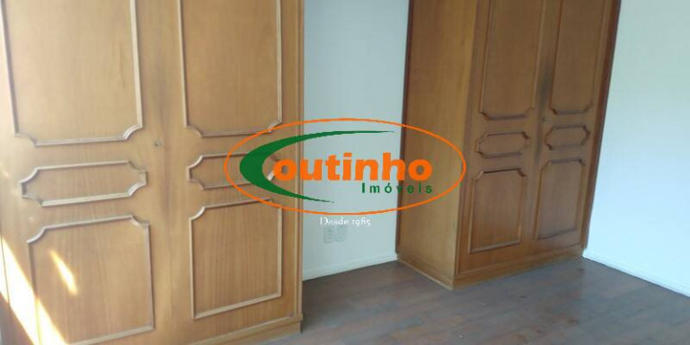 Imagem Apartamento com 4 Quartos à Venda, 125 m² em Tijuca - Rio De Janeiro Imagem Apartamento com 4 Quartos à Venda, 125 m² em Tijuca - Rio De Janeiro