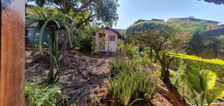 Imagem Casa com 6 Quartos à Venda, 280 m² em Vale Das Amendoeiras - Contagem Imagem Casa com 6 Quartos à Venda, 280 m² em Vale Das Amendoeiras - Contagem