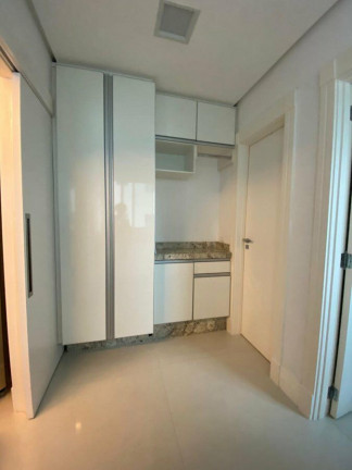 Imagem Apartamento com 3 Quartos à Venda, 186 m² em Centro - Balneário Camboriú Imagem Apartamento com 3 Quartos à Venda, 186 m² em Centro - Balneário Camboriú