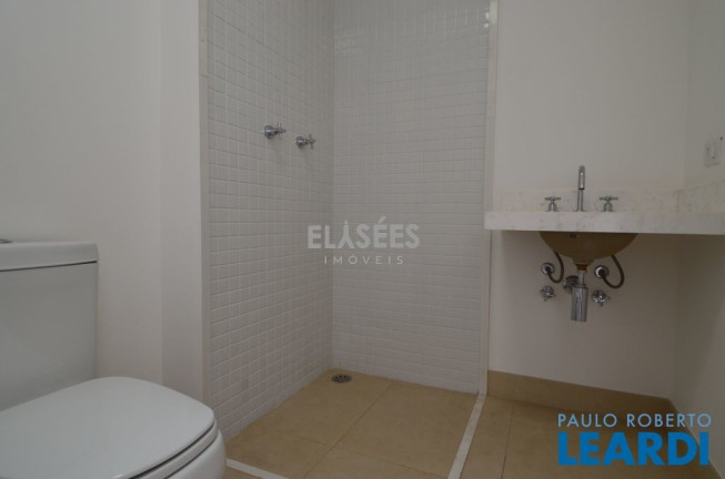 Imagem Sobrado com 4 Quartos à Venda, 321 m² em Vila Morumbi - São Paulo