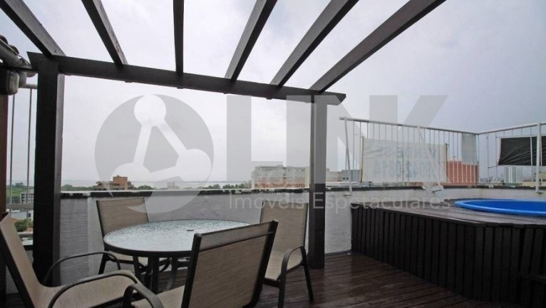 Imagem Imóvel com 2 Quartos à Venda, 96 m² em Menino Deus - Porto Alegre Imagem Imóvel com 2 Quartos à Venda, 96 m² em Menino Deus - Porto Alegre