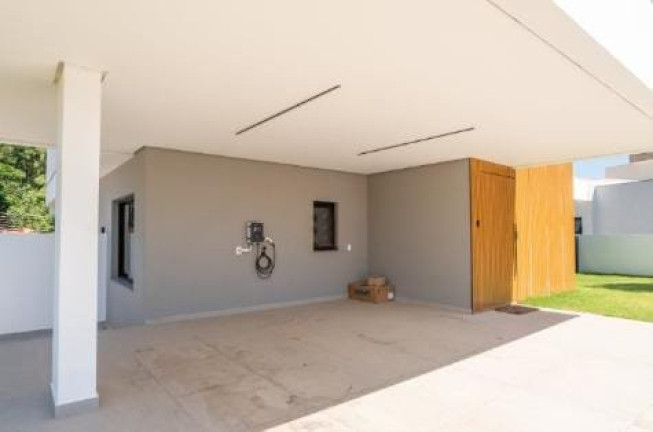 Imagem Casa com 5 Quartos à Venda, 340 m² em Vila Nova - Porto Alegre
