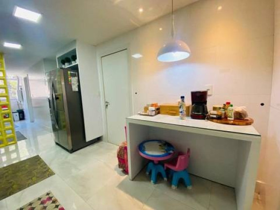 Imagem Imóvel com 4 Quartos à Venda, 230 m² em Praia Do Canto - Vitória Imagem Imóvel com 4 Quartos à Venda, 230 m² em Praia Do Canto - Vitória