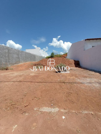Imagem Casa com 2 Quartos à Venda, 500 m² em Centro - Extrema Imagem Casa com 2 Quartos à Venda, 500 m² em Centro - Extrema