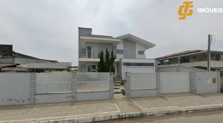 Casa com 3 Quartos à Venda,  em Salseiros - Itajaí