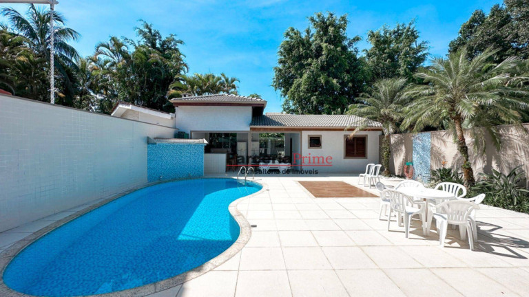 Imagem Casa com 6 Quartos à Venda, 335 m² em Riviera Módulo 21 - Bertioga Imagem Casa com 6 Quartos à Venda, 335 m² em Riviera Módulo 21 - Bertioga