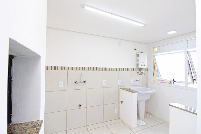 Imagem Imóvel com 2 Quartos à Venda, em Hípica - Porto Alegre Imagem Imóvel com 2 Quartos à Venda, em Hípica - Porto Alegre
