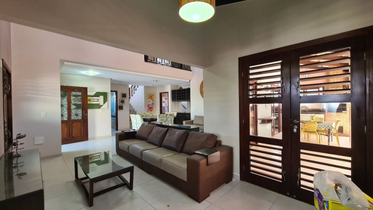 Imóvel com 4 Quartos para Alugar, 258 m² em Parque Do Jiqui - Parnamirim