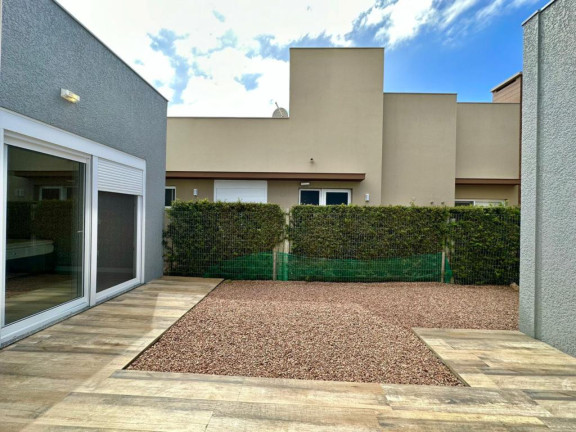 Imagem Casa com 3 Quartos à Venda, em -- - Capao Da Canoa Imagem Casa com 3 Quartos à Venda, em -- - Capao Da Canoa