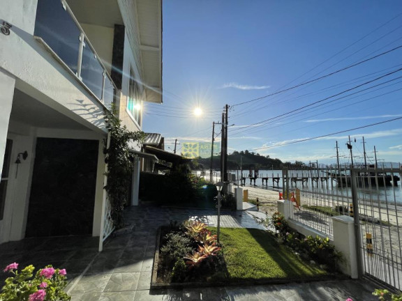 Imagem Casa com 4 Quartos para Alugar ou Temporada, 70 m² em Centro - Porto Belo Imagem Casa com 4 Quartos para Alugar ou Temporada, 70 m² em Centro - Porto Belo
