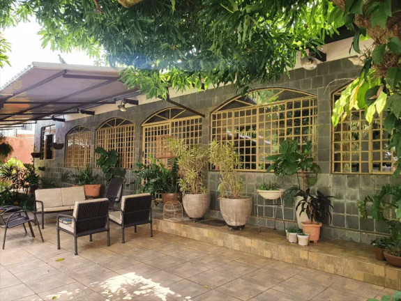 Imagem Casa com 2 Quartos à Venda, 288 m² em Setor Leste Universitário - Goiânia Imagem Casa com 2 Quartos à Venda, 288 m² em Setor Leste Universitário - Goiânia