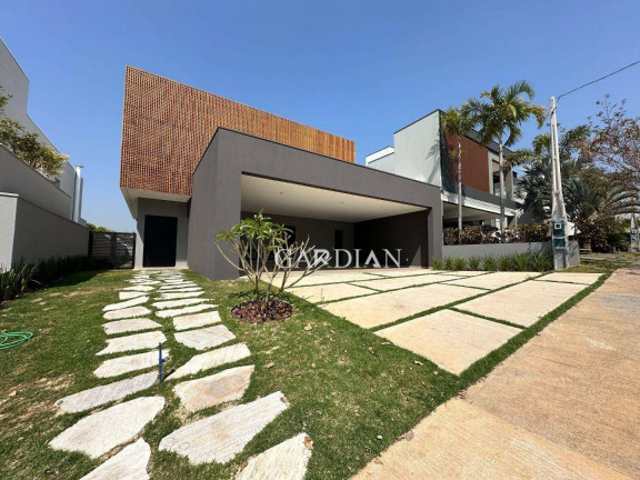 Sobrado com 4 Quartos à Venda, 379 m² em Jardim Residencial Helvétia Park I - Indaiatuba