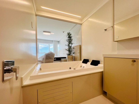 Imagem Apartamento com 4 Quartos à Venda,  em Barra Sul - Balneário Camboriú