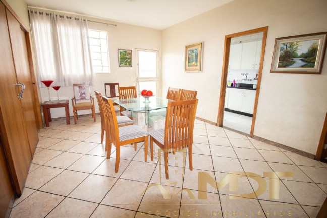 Imagem Casa com 4 Quartos à Venda, 250 m² em Planalto - Belo Horizonte Imagem Casa com 4 Quartos à Venda, 250 m² em Planalto - Belo Horizonte