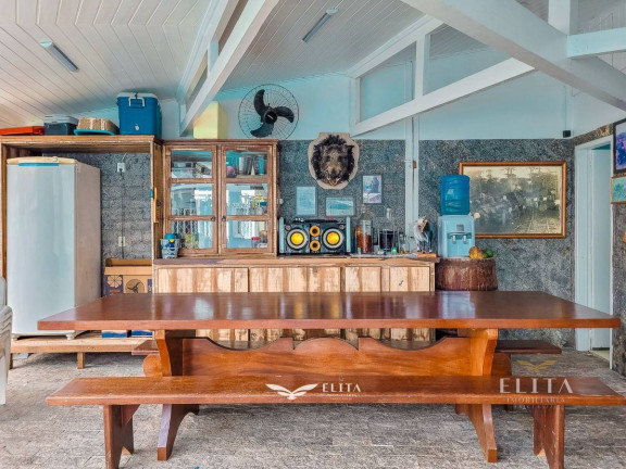 Imagem Casa com 4 Quartos à Venda, 240 m² em Centro - Barra Velha