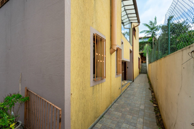 Imagem Casa com 4 Quartos à Venda, 233 m² em Instituto De Previdência - São Paulo Imagem Casa com 4 Quartos à Venda, 233 m² em Instituto De Previdência - São Paulo