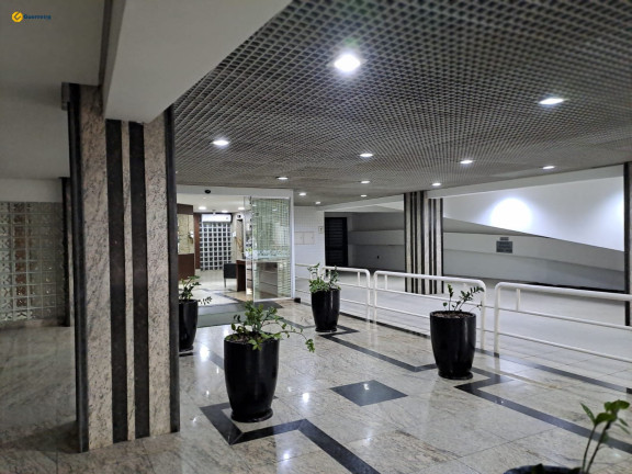 Sala Comercial à Venda, 560 m² em Centro - Florianópolis