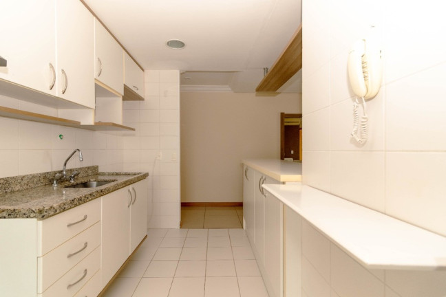 Imagem Imóvel com 3 Quartos à Venda, em Passo Da Areia - Porto Alegre Imagem Imóvel com 3 Quartos à Venda, em Passo Da Areia - Porto Alegre