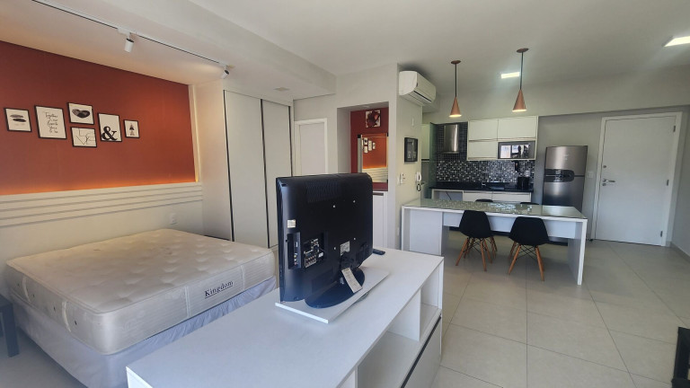 Imagem Apartamento com 1 Quarto para Alugar, 41 m² em Pompéia - Santos
