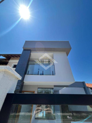 Casa com 3 Quartos à Venda, 195 m² em Itaipu - Niterói