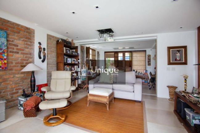 Imagem Casa com 7 Quartos à Venda, 454 m² em Ferradura - Armação Dos Búzios Imagem Casa com 7 Quartos à Venda, 454 m² em Ferradura - Armação Dos Búzios