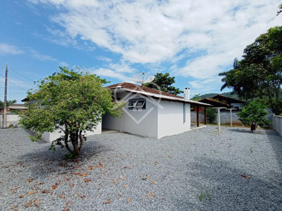 Imagem Casa com 2 Quartos à Venda, 130 m²