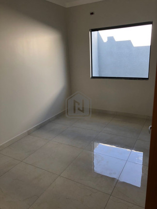 Imagem Casa com 2 Quartos à Venda, 56 m² em 14 De Novembro - Cascavel