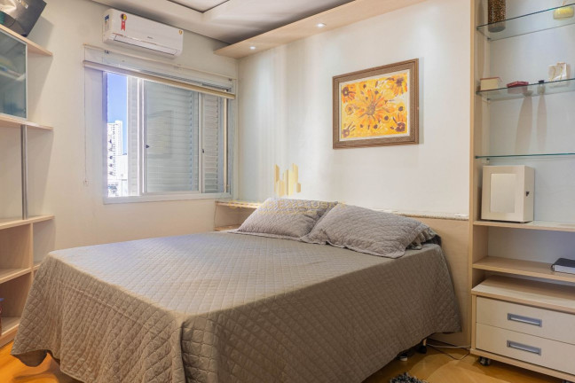 Imagem Cobertura com 4 Quartos à Venda, 130 m² em Centro - Balneário Camboriú