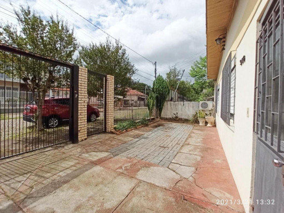 Imagem Casa com 2 Quartos à Venda, 130 m² em Cavalhada - Porto Alegre