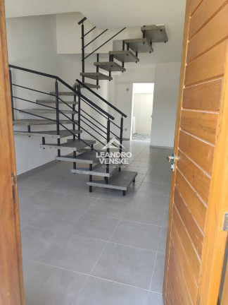 Imagem Sobrado com 2 Quartos à Venda,  em Santa Catarina - Joinville