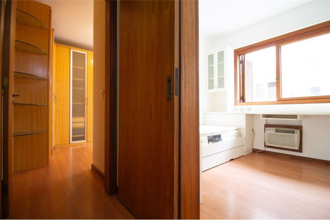 Imagem Apartamento com 3 Quartos à Venda, 157 m² em Menino Deus - Porto Alegre