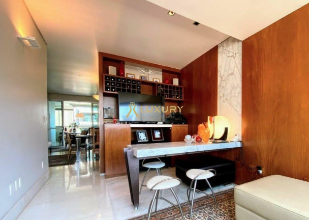 Imagem Imóvel com 4 Quartos à Venda, 230 m² em Lourdes - Belo Horizonte