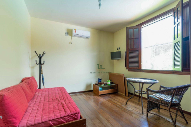 Imagem Casa com 4 Quartos à Venda, 365 m² em Piratininga - Niterói Imagem Casa com 4 Quartos à Venda, 365 m² em Piratininga - Niterói