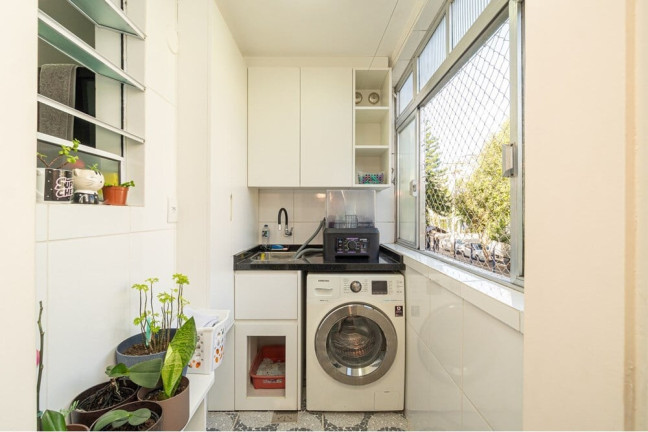 Imagem Apartamento com 2 Quartos à Venda, 58 m² em Vila Ipiranga - Porto Alegre