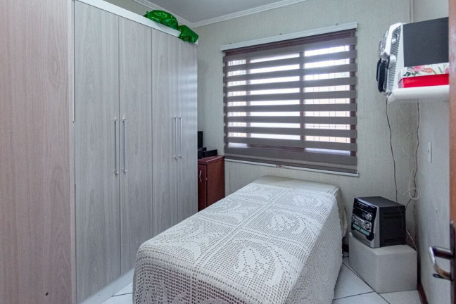 Imagem Casa com 2 Quartos à Venda, 94 m² em Rubem Berta - Porto Alegre
