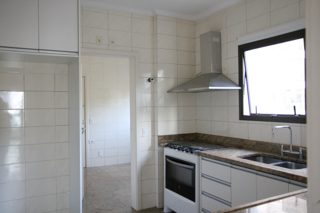 Imagem Apartamento com 3 Quartos à Venda, 243 m² em Vila Suzana - São Paulo