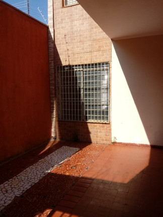 Imagem Sobrado com 3 Quartos para Alugar, 250 m² em Vila Mesquita - Bauru Imagem Sobrado com 3 Quartos para Alugar, 250 m² em Vila Mesquita - Bauru